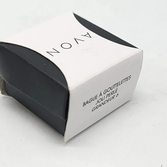 Avon Pearly Droplets Ring Size 6 NIB From 2019 - Picture 3 of 4